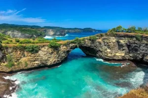 Broken Beach, the Best Spot to Enjoy the Enchanting Beach Panorama in Klungkung